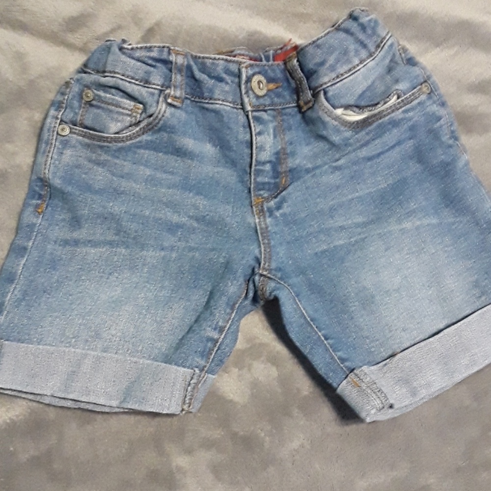 Light wash jean shorts